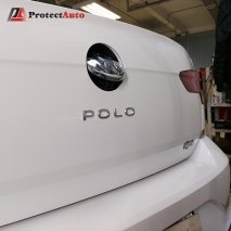 Защита от угона Фольксваген Поло 2020г. и установка штатной камеры заднего вида в эмблему